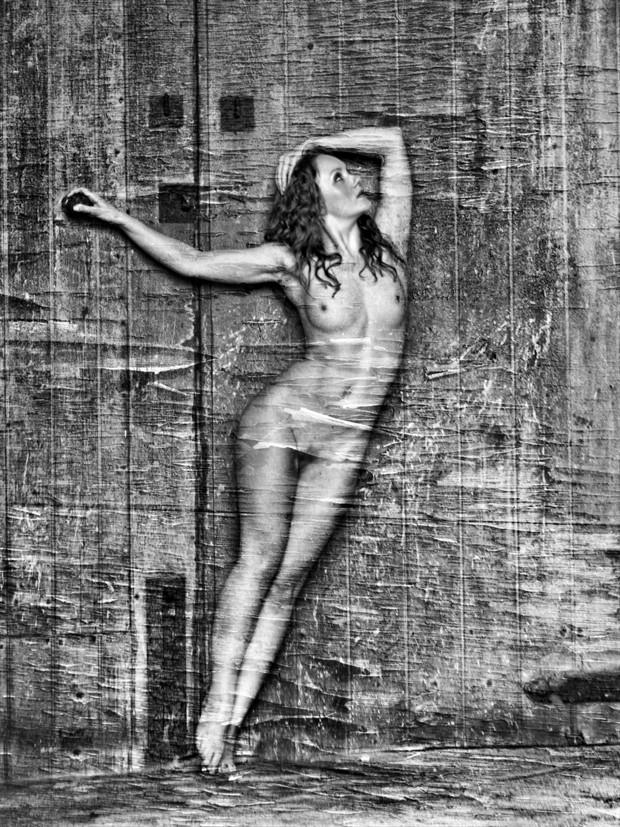 Doorway Artistic Nude Photo by Photographer RobMillin