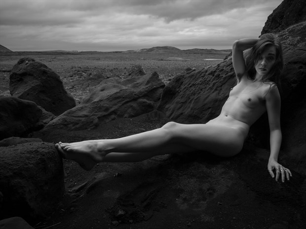 Dramatic Artistic Nude Photo by Photographer Odinntheviking
