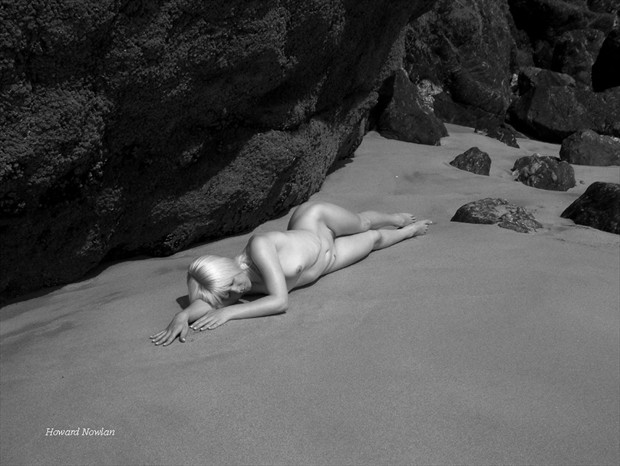 Earth Dream Artistic Nude Photo by Photographer Howard Nowlan