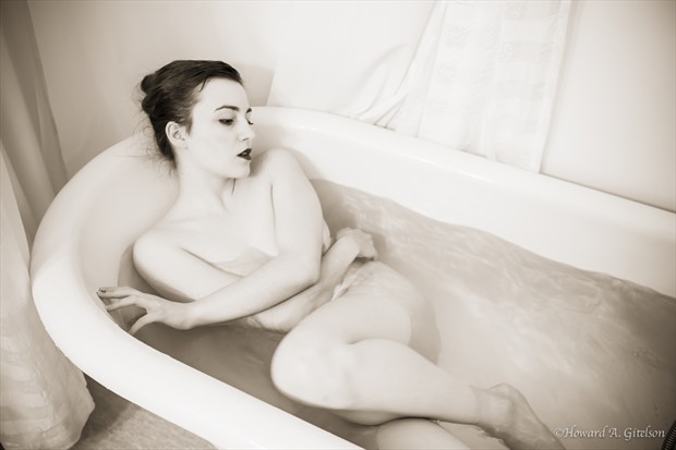 Edith P in the tub Artistic Nude Photo by Photographer HGitel