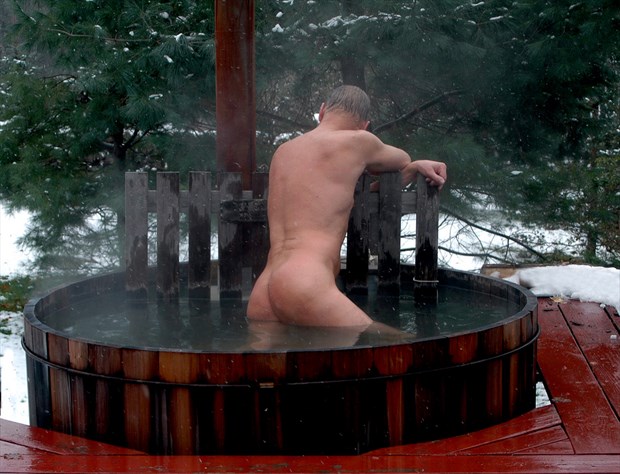Edward Hot Tub Artistic Nude Photo by Photographer 44Edward