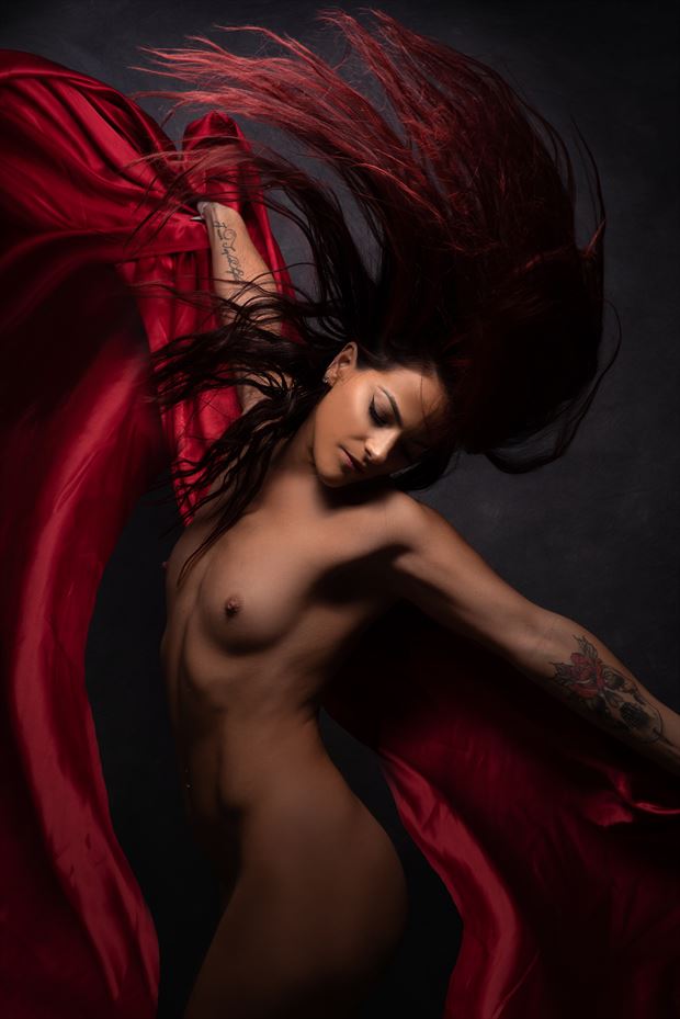 Elektra Unbound Artistic Nude Photo by Photographer Eye Lens Light