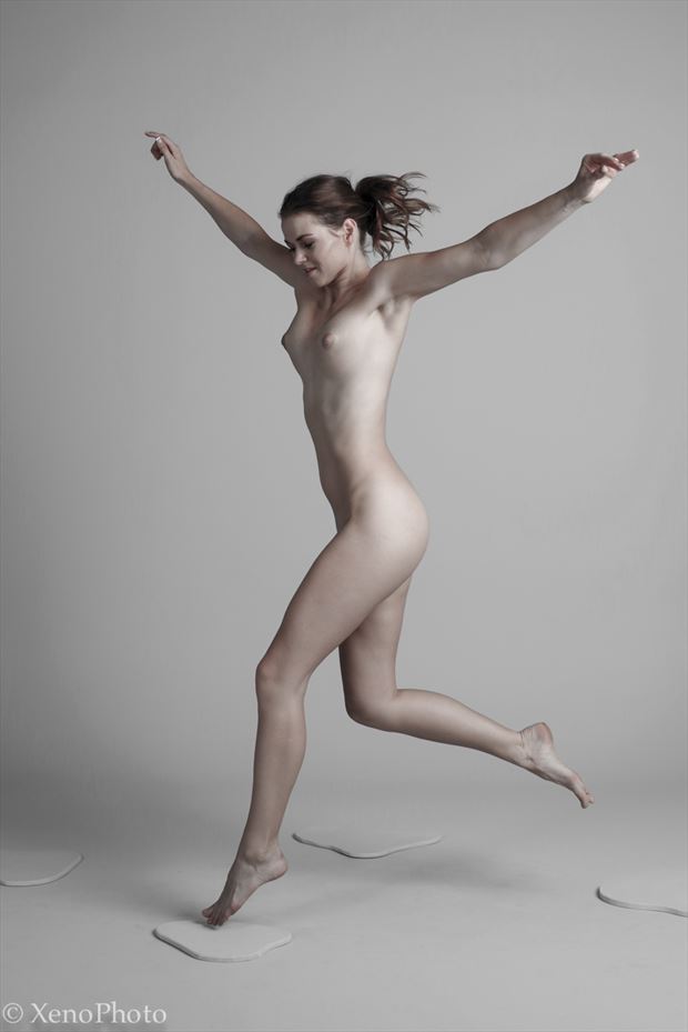 Eli in motion Artistic Nude Photo by Photographer XenoPhoto