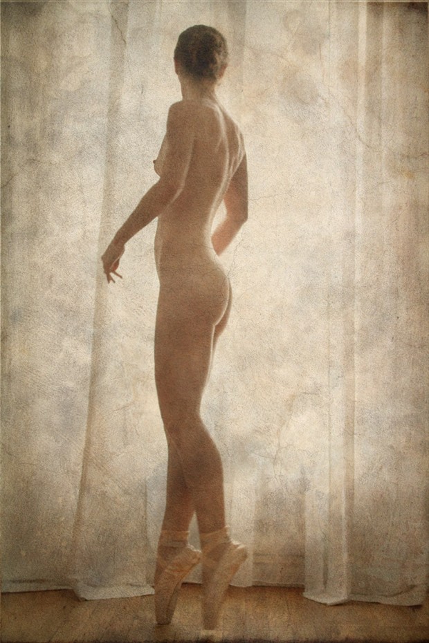 Elisa Artistic Nude Photo by Artist Gentil