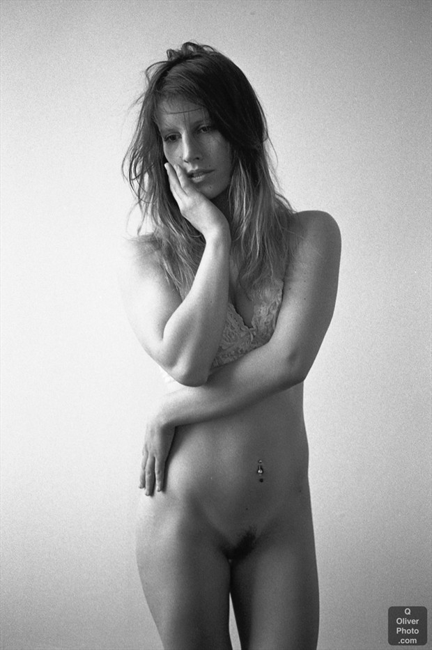 Emote.  Artistic Nude Photo by Model VexV oir