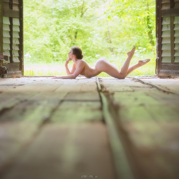 Enjoy Artistic Nude Photo by Photographer CM Photo
