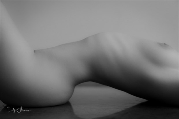 Erotic Implied Nude Photo by Photographer Effi Amouris