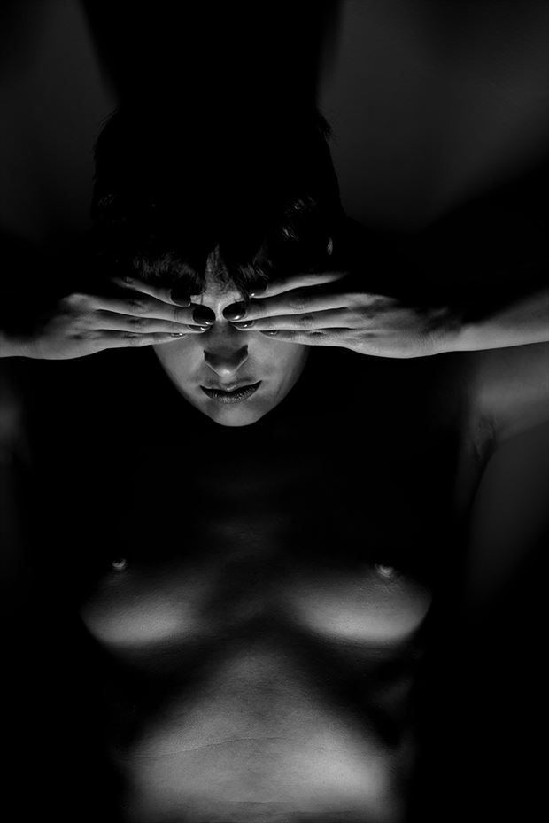 Eyes wide shut Artistic Nude Photo by Model Kitty Quinzell