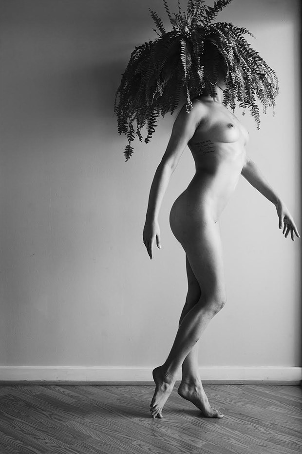 Female Fauna Artistic Nude Photo by Model Reece de la Tierra