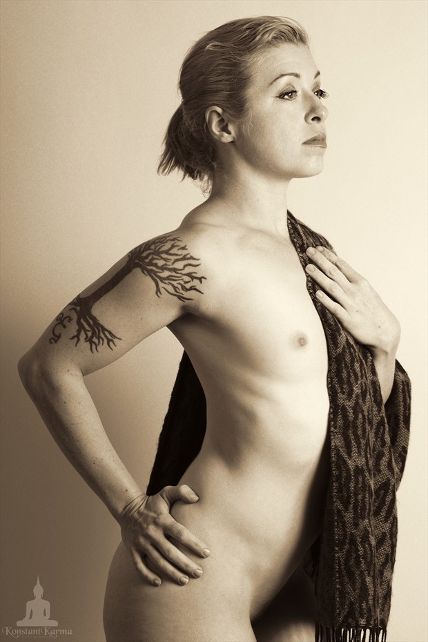 Fitness Portrait  Artistic Nude Photo by Photographer KonstantKarma