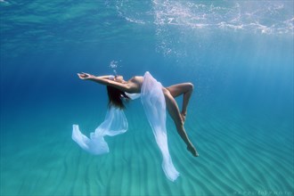 Floating in the Now Artistic Nude Photo by Model Reece de la Tierra