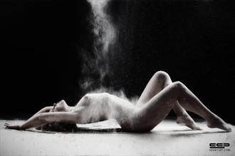Flour %2301 Artistic Nude Photo by Model Diana