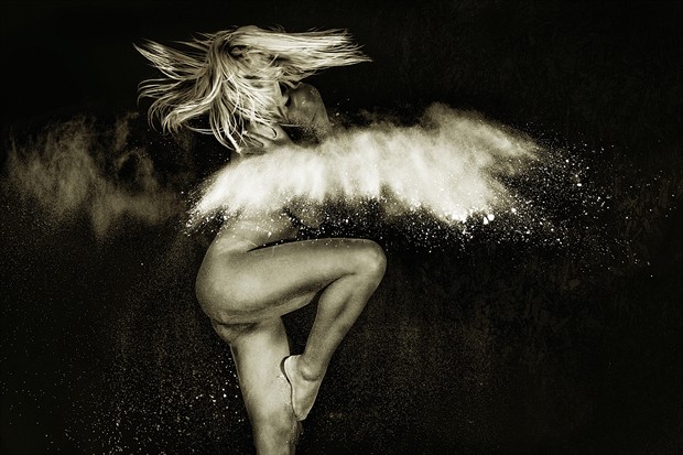 Flour Girl   III Artistic Nude Photo by Photographer Don McCrae