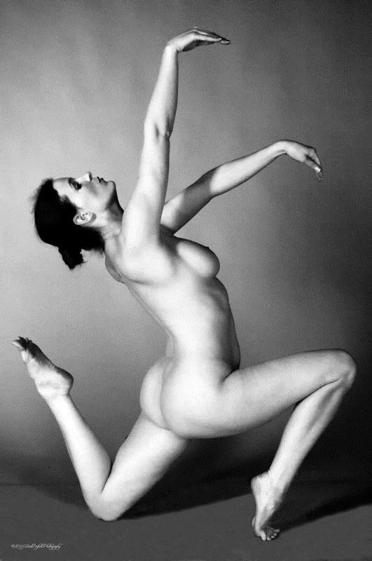 Form Artistic Nude Photo by Model Mila
