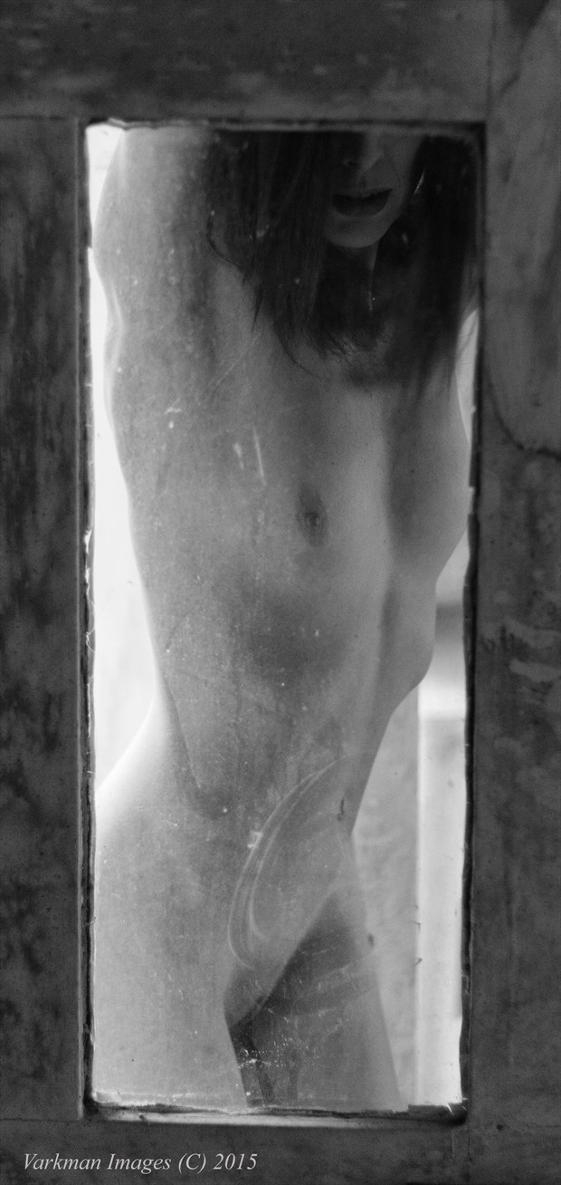 Frame the body Artistic Nude Photo by Photographer Varkman