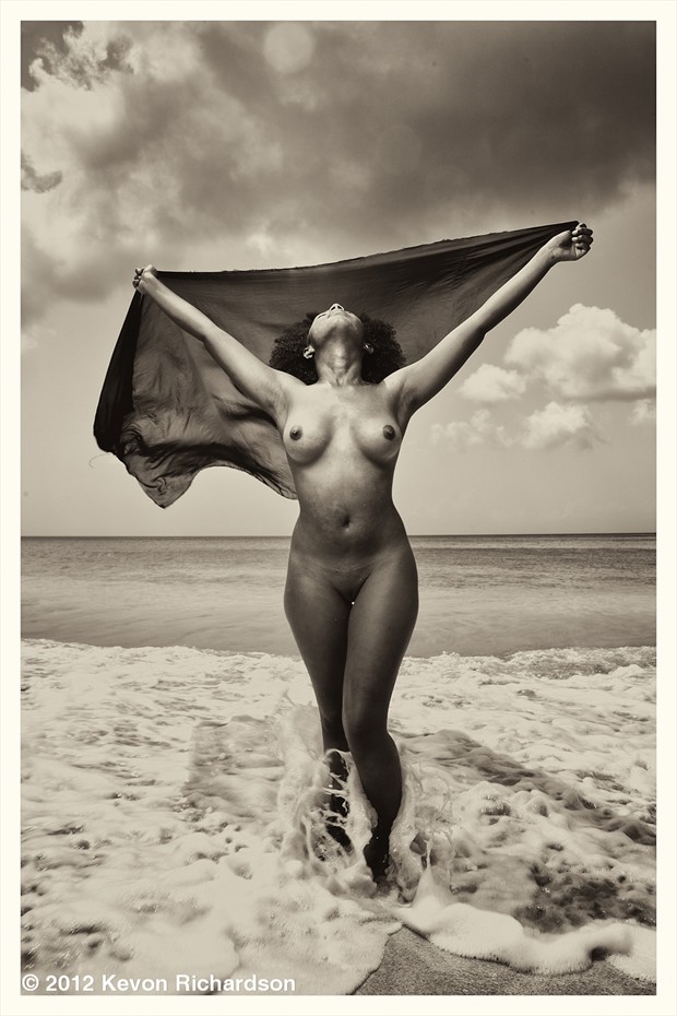 Freedom Artistic Nude Photo by Photographer kevonrphotography