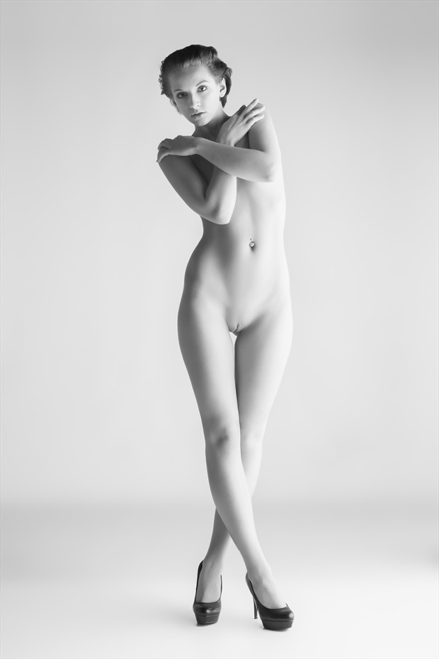 Front Artistic Nude Photo by Photographer foko