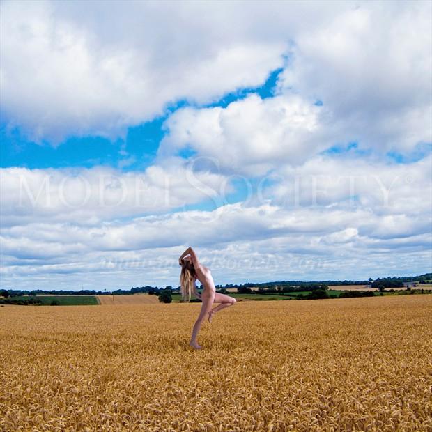 Girl in a cornfield Artistic Nude Photo by Photographer BarleyFields