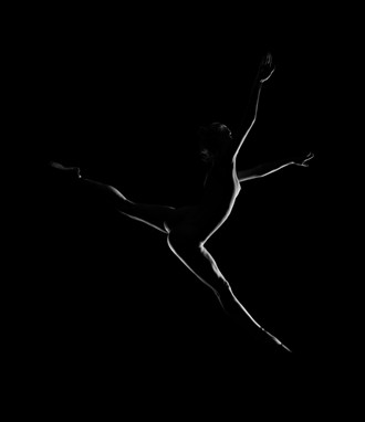 Glide Artistic Nude Photo by Photographer Brent Mail
