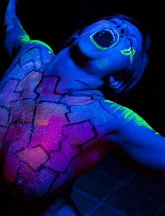 Glow Scream Artistic Nude Photo by Photographer R. Scott Anderson