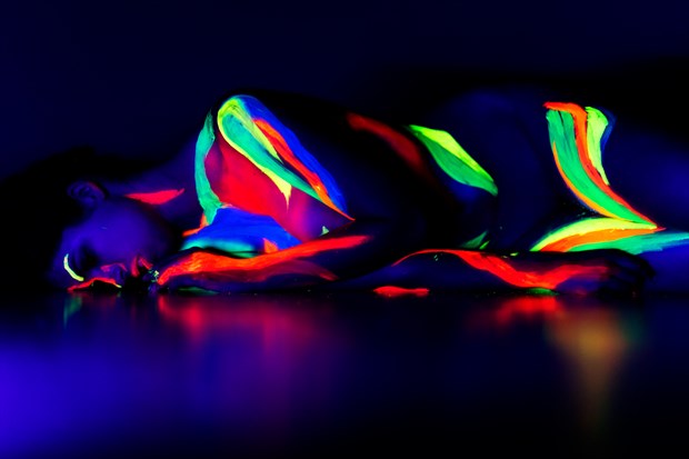 Glowing reflection Abstract Photo by Photographer Byondhelp