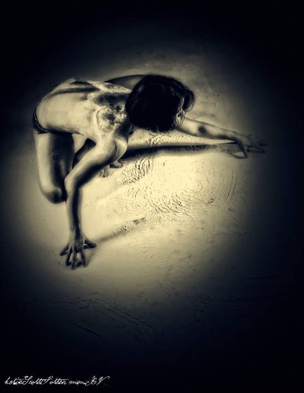 Grain Artistic Nude Photo by Photographer Katie Potter