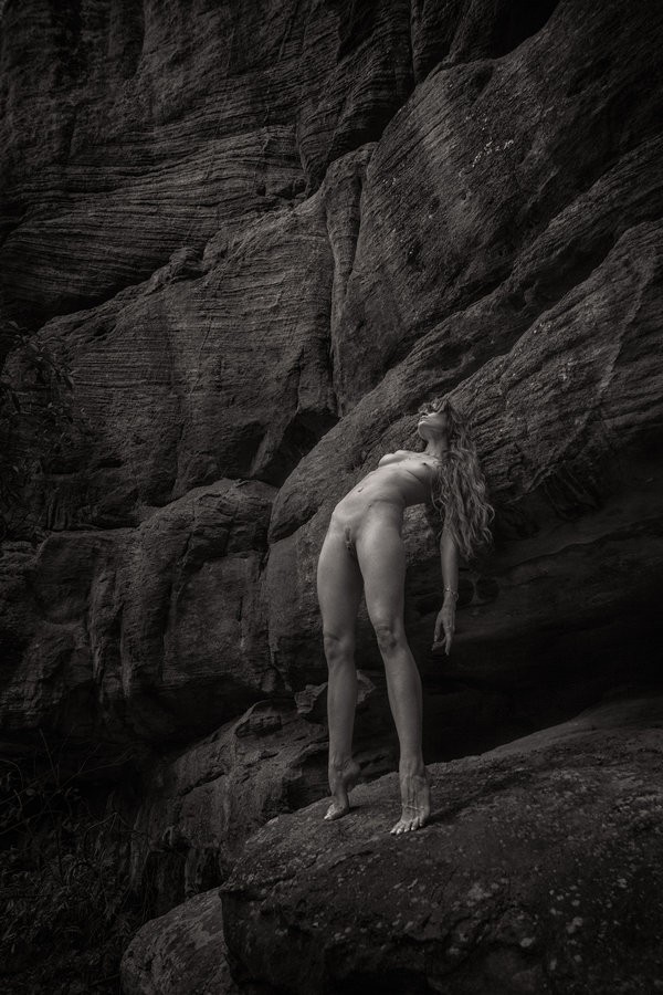 Great Wall Artistic Nude Photo by Model AingealRose