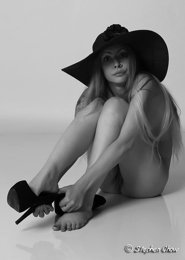 Hat'n'Shoes  Artistic Nude Photo by Model Kseniia 