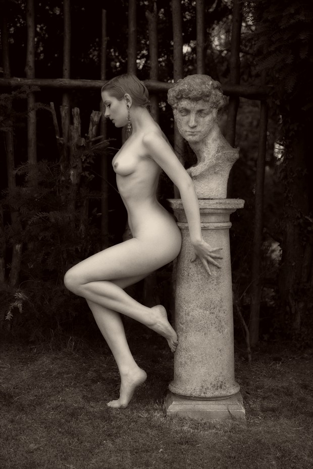He's Behind You Artistic Nude Photo by Photographer MaxOperandi