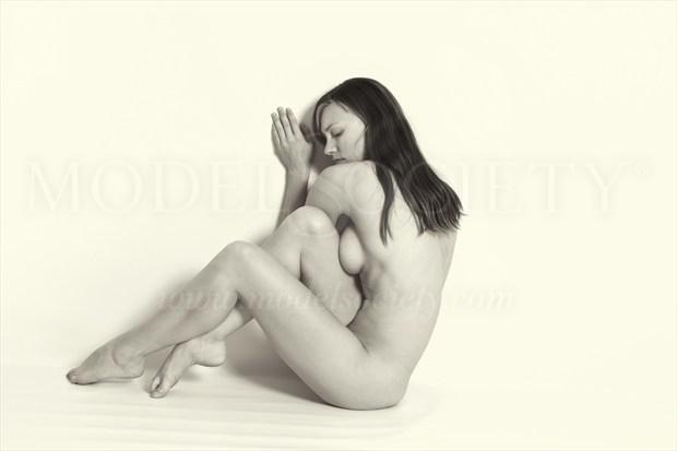 Hearing & feeling Artistic Nude Photo by Photographer FelRod 