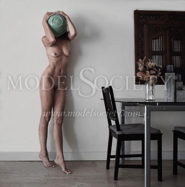I don't want to face it yet Artistic Nude Photo by Model Ilse Peters