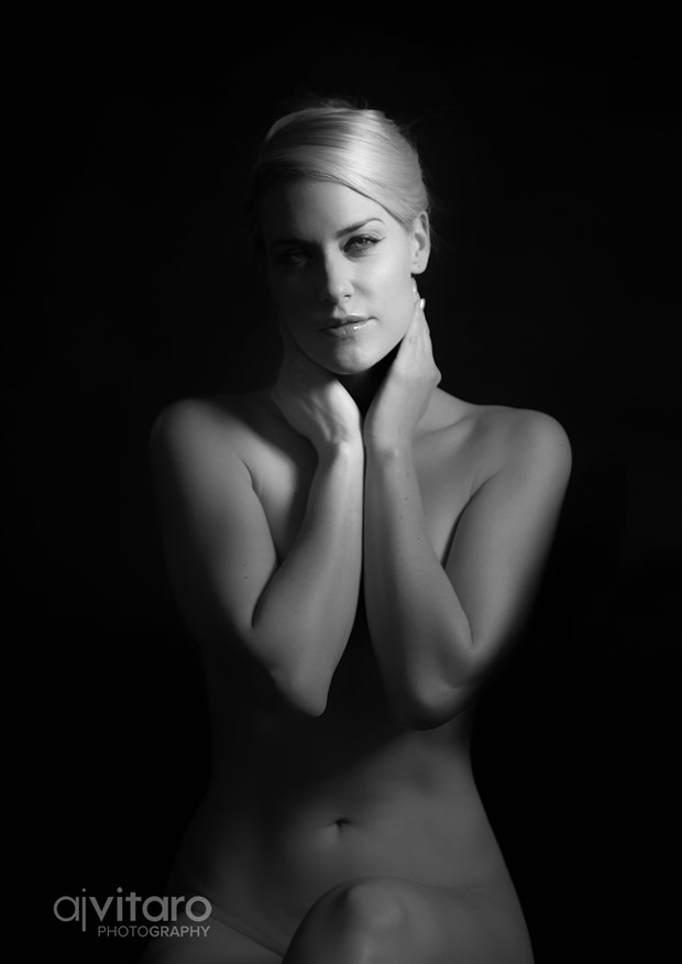 Illuminari Artistic Nude Photo by Photographer AJVitaroPhoto