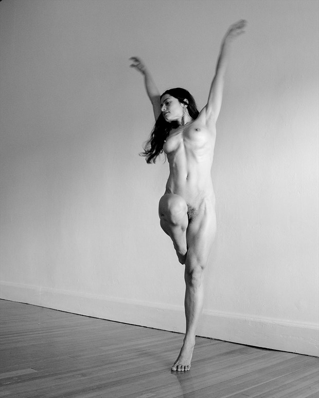 In Motion %236 Artistic Nude Photo by Photographer SublimeChaos