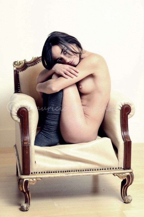 In the chair Artistic Nude Photo by Model Eva Lunia