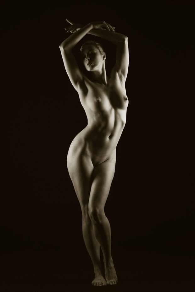 In the light Artistic Nude Photo by Model Em Theresa