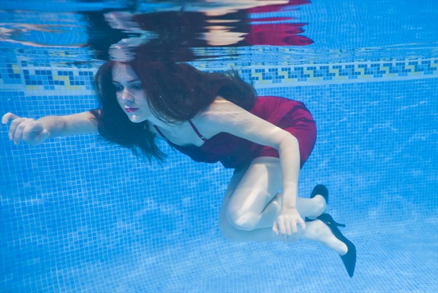 Isobel underwater  Natural Light Photo by Photographer EdR