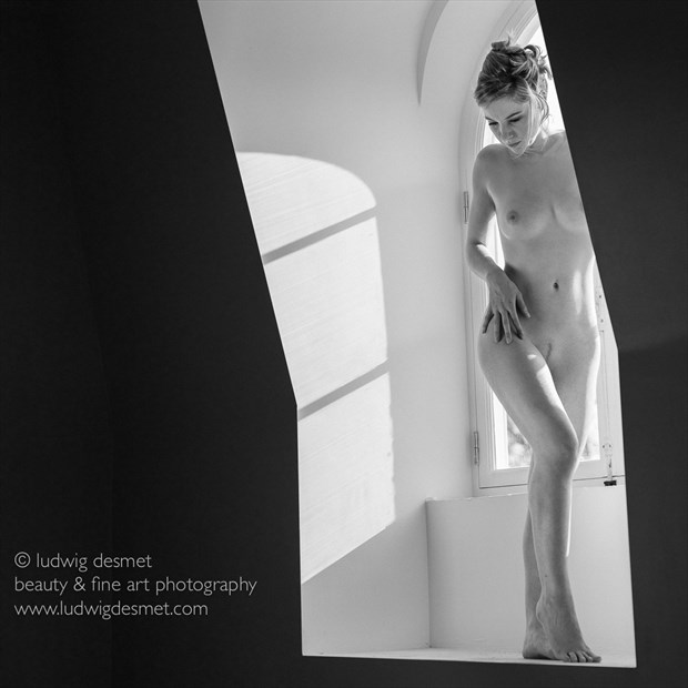 Jenn at the castle Artistic Nude Photo by Photographer LudwigDesmet