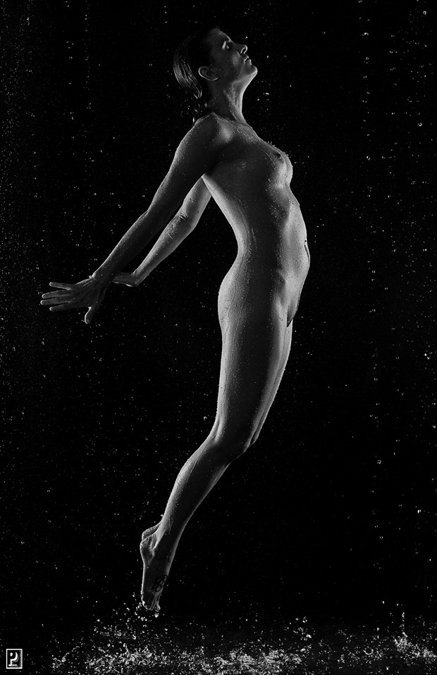 Jump Artistic Nude Photo by Photographer Thom Peters Photog