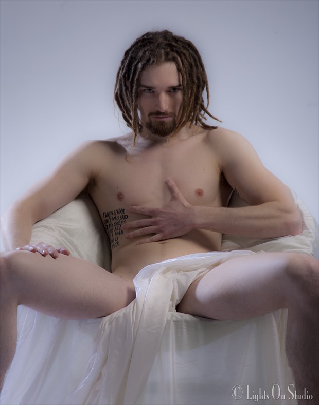 KYLE IN CIRCLE CHAIR Erotic Photo by Photographer thomasnak