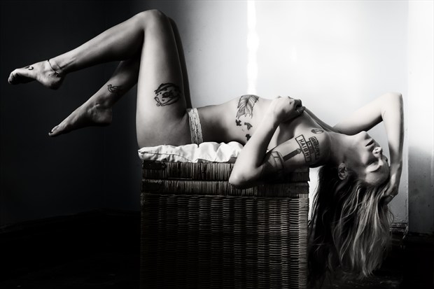 Kait Tesni Artistic Nude Photo by Photographer James W