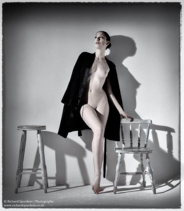 Kayleigh with hard shadows Artistic Nude Photo by Photographer Richard Spurdens