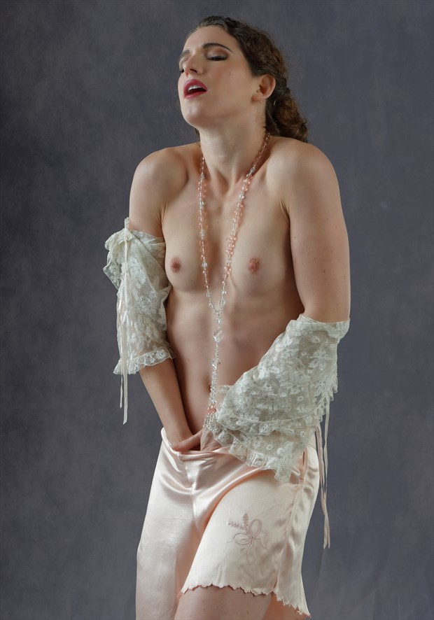 Keira Artistic Nude Photo by Photographer FashionMedia