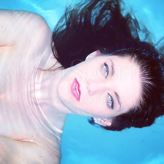 Kelli in Pool Artistic Nude Photo by Artist Roman Ansari