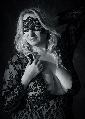 Lace Mask Lingerie Photo by Model Curvy Krista