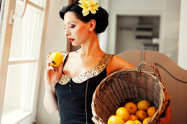 Lady Lemonade Pinup Photo by Model Carrie Diamond