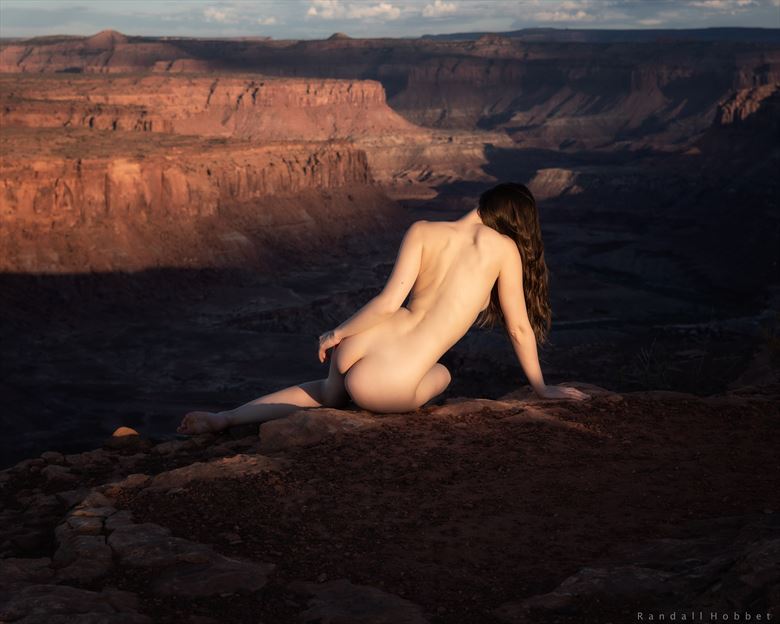 Last rays at the rim Artistic Nude Photo by Photographer Randall Hobbet