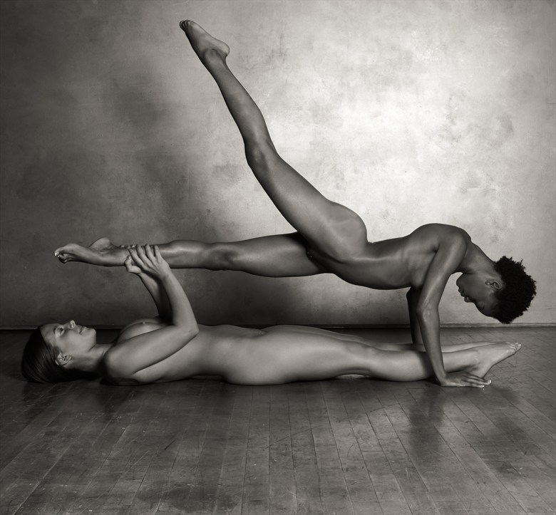 Levitation Artistic Nude Photo by Photographer Risen Phoenix