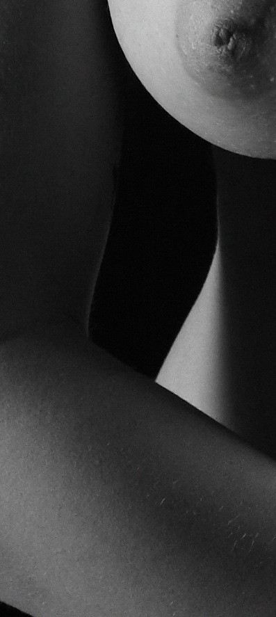 Light Artistic Nude Photo by Photographer Claudio Vignola