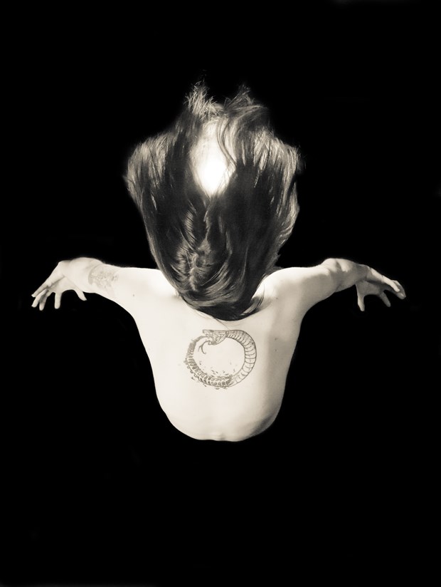 Light Levitation Artistic Nude Photo by Artist Freddie Graves
