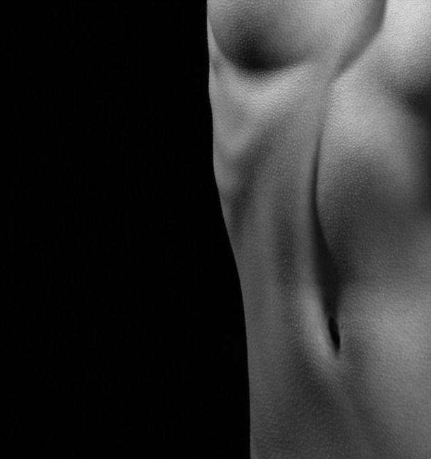 Linea alba Artistic Nude Photo by Model melancholic